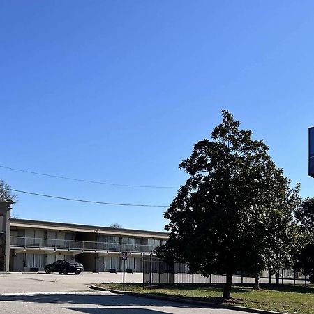 Days Inn By Wyndham Monroe Nc מראה חיצוני תמונה